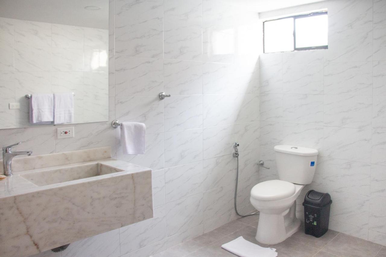 バランキージャ Edificio Casa Tabor Bed & Breakfast エクステリア 写真
