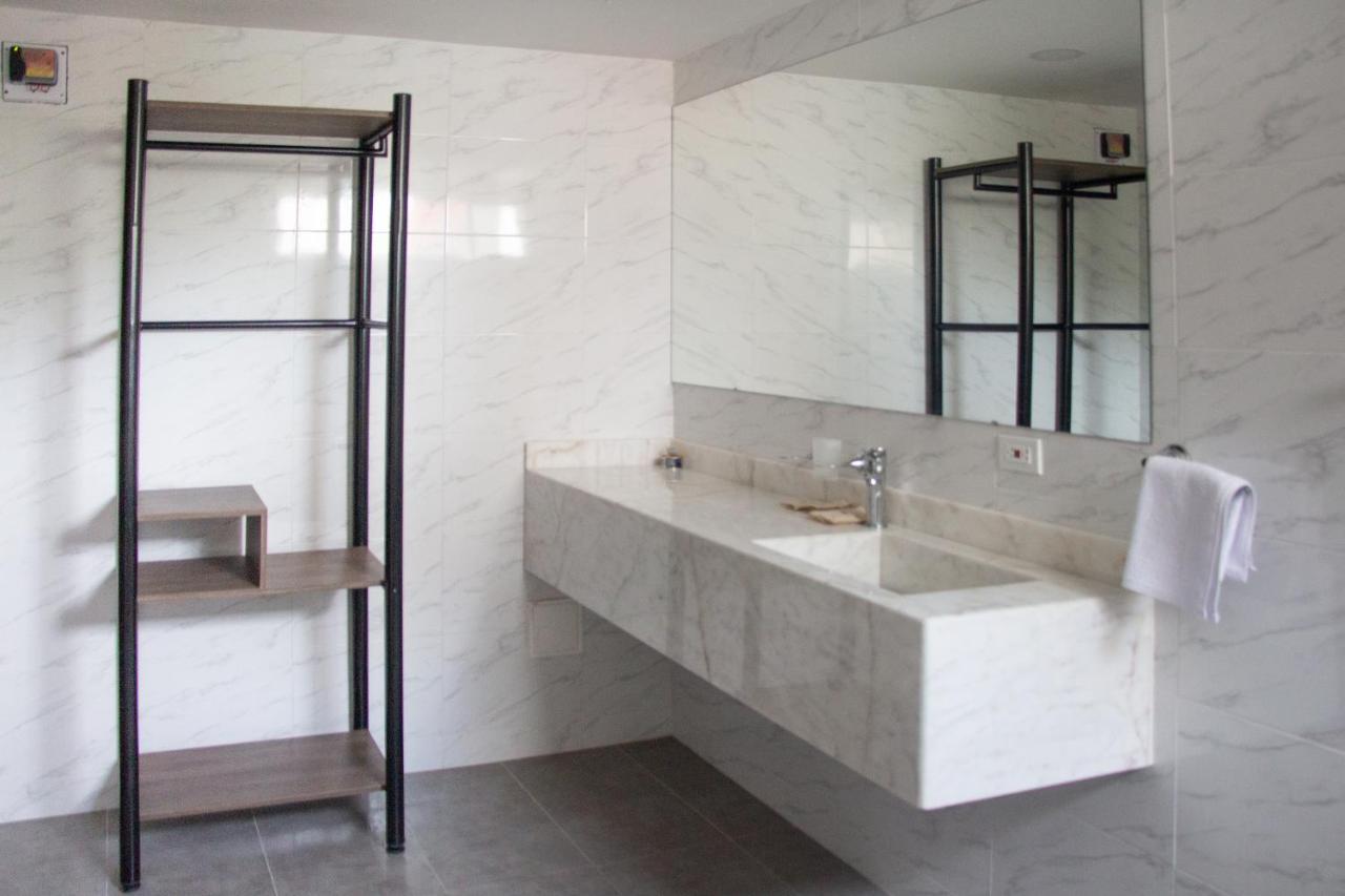 バランキージャ Edificio Casa Tabor Bed & Breakfast エクステリア 写真